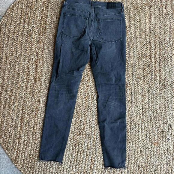 Madewell black high rise skinny jeans 9” ripped knees - Picture 6 of 8